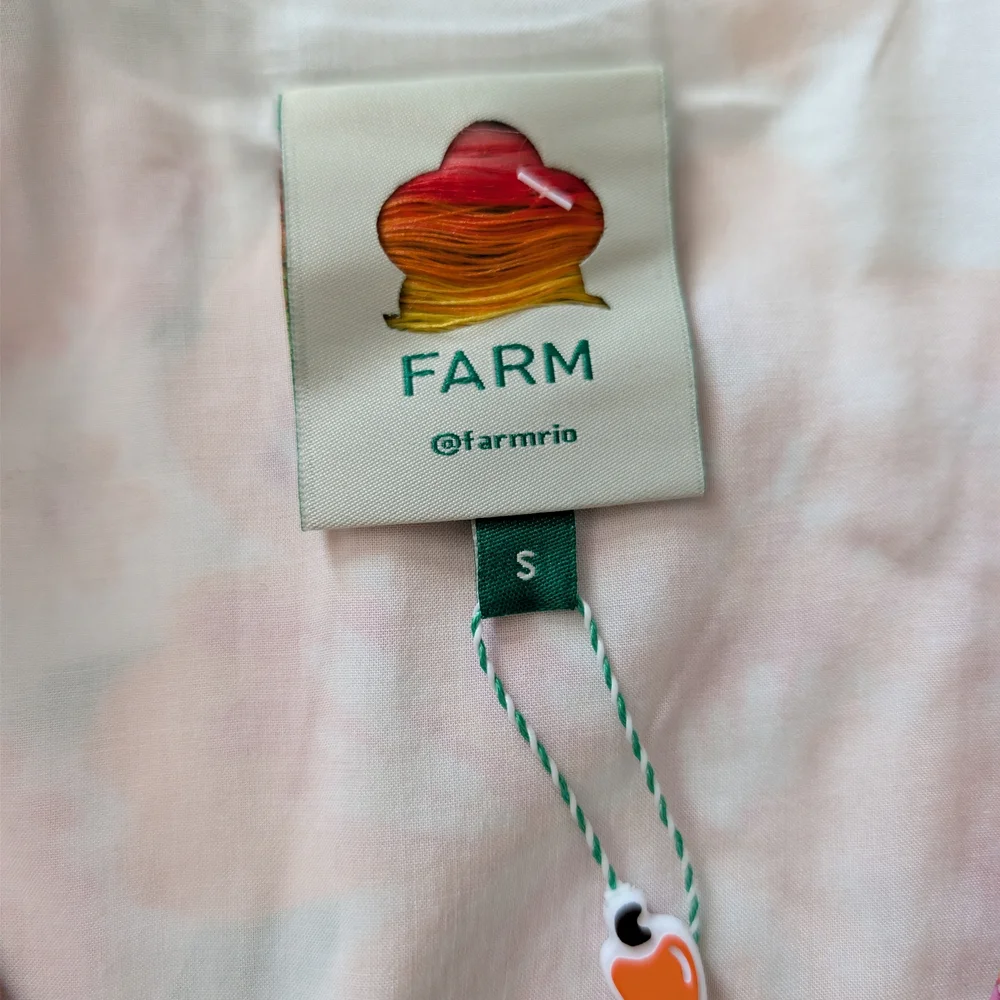 Farm Rio Strawberry Mixed Floral Shorts Jumpsuit NWT Size S Beaded Belt Romper - Picture 2 of 10